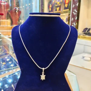 Elegant Silver Pendant Necklace